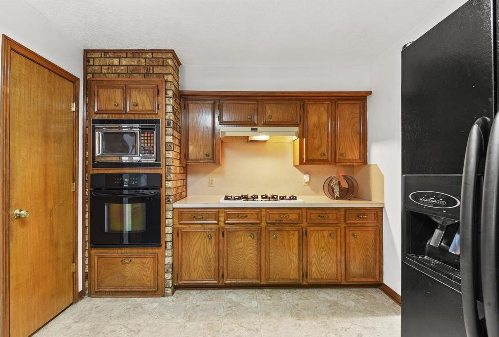 6835 Middlefield Dr, Pasadena TX 77505-5513 exterior