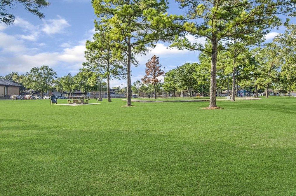 10630 Sageberry Dr, Houston TX  77089-2102 exterior