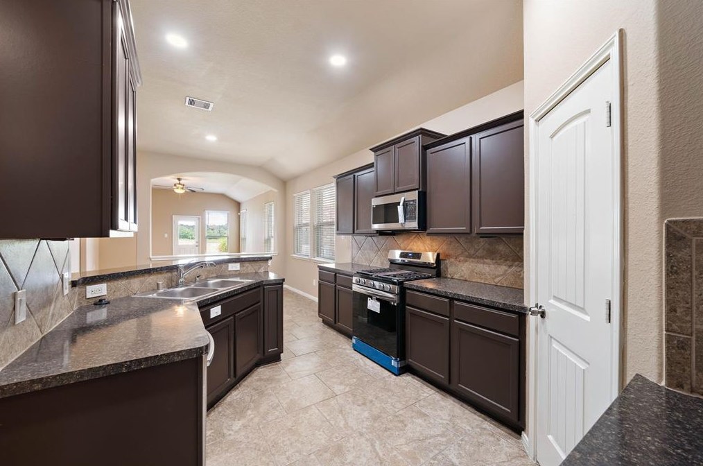 15611 Granite Mtn Trl, Houston TX  exterior