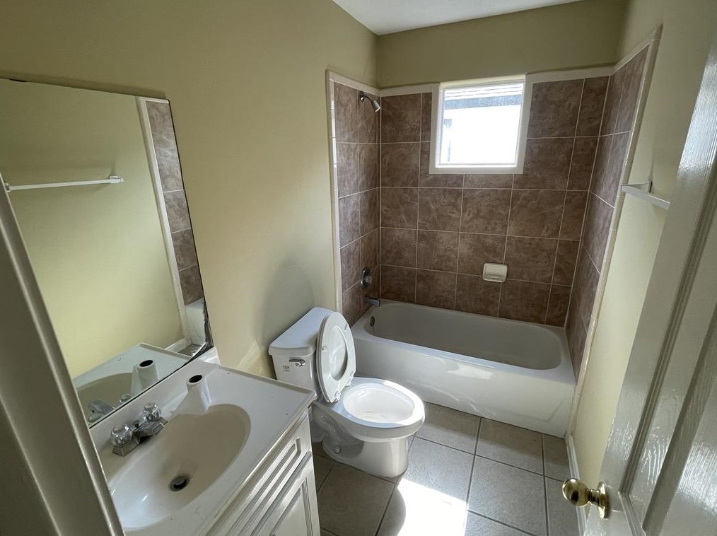 5647 Lotus St, Houston TX  77085-1908 exterior