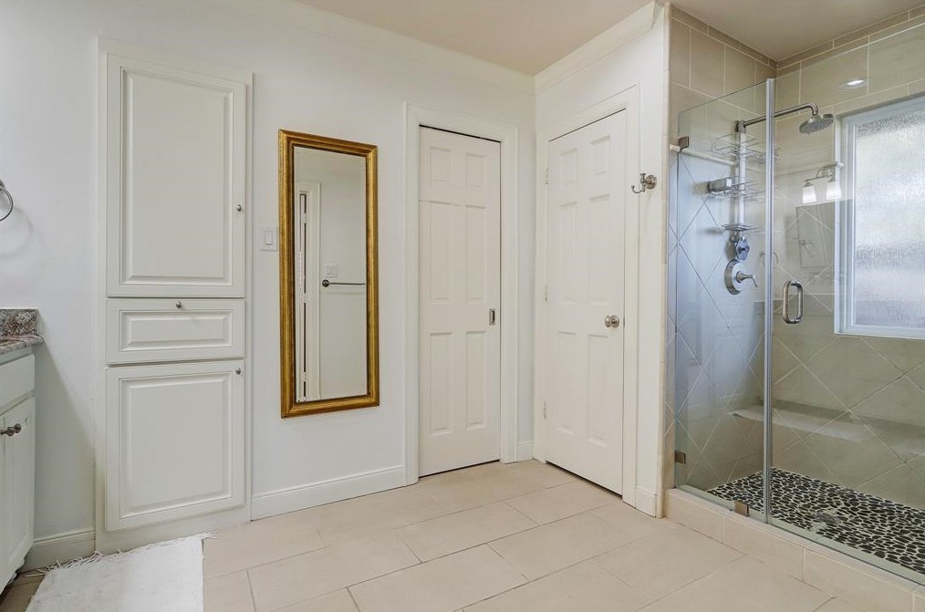 6318 Wynnwood Ln, Houston TX 77008-3244 exterior