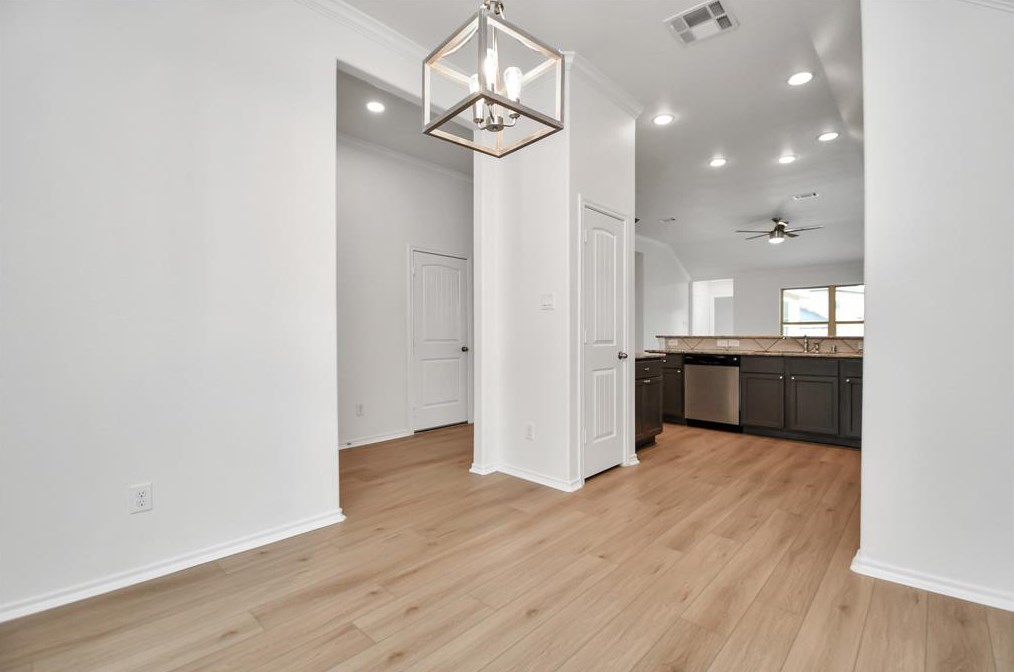 3002 Kainer Meadows Ln, Houston TX  77047-6228 exterior