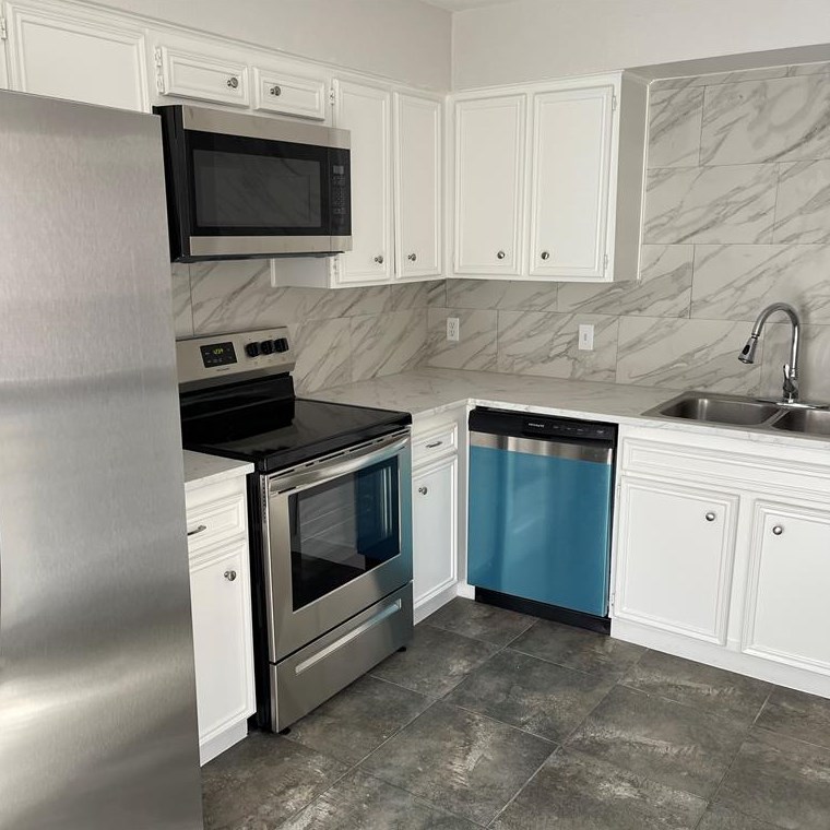 5913 Arncliffe Dr, Houston TX  77088-4207 exterior