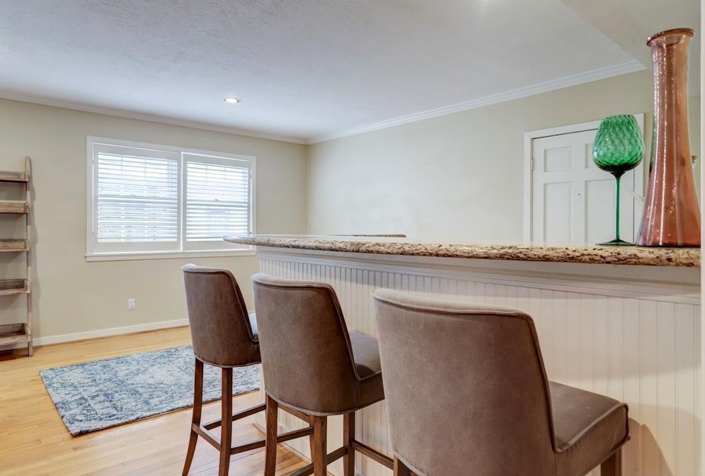 3827 Drake St, Houston TX  77005-1119 exterior