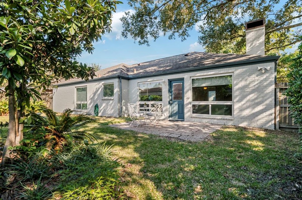 14203 Ella Lee Ln, Houston TX  77019-6310 exterior