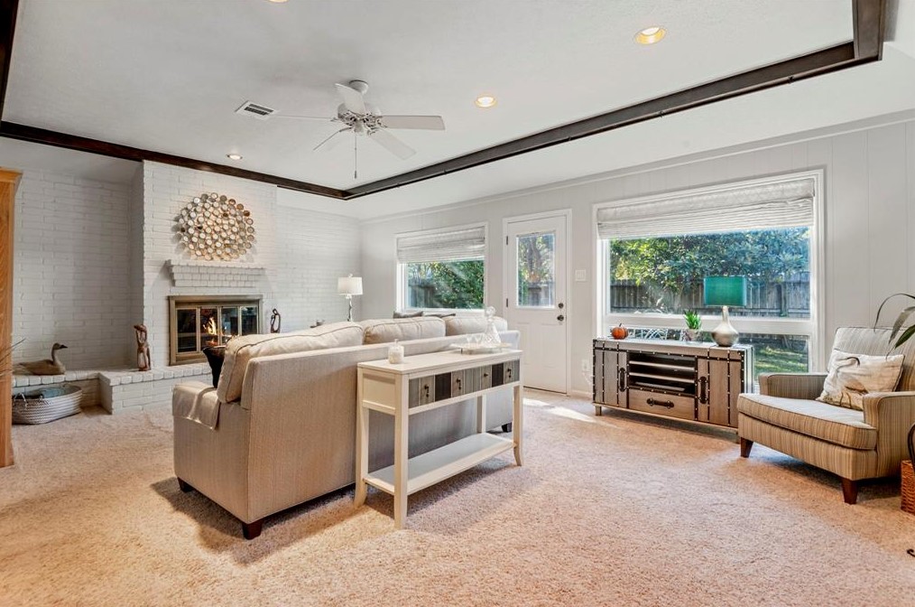 14203 Ella Lee Ln, Houston TX  77019-6310 exterior