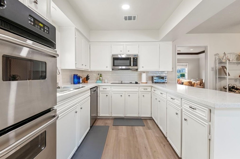 14203 Ella Lee Ln, Houston TX  77019-6310 exterior