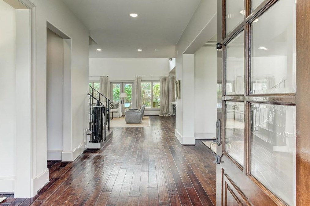 6147 Willers Way, Houston TX  77057-2805 exterior