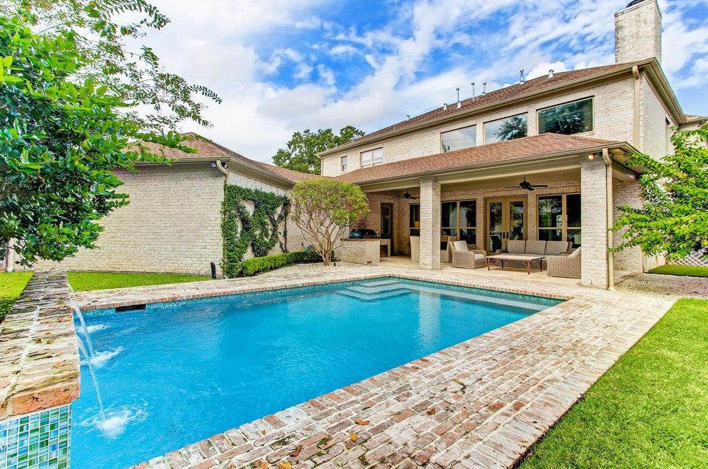 6147 Willers Way, Houston TX  77057-2805 exterior