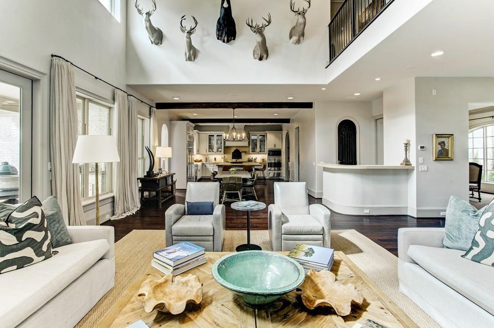 6147 Willers Way, Houston TX  77057-2805 exterior