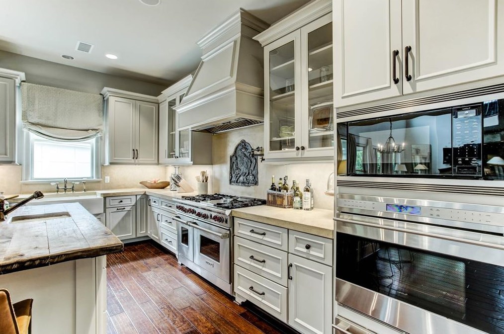 6147 Willers Way, Houston TX  77057-2805 exterior