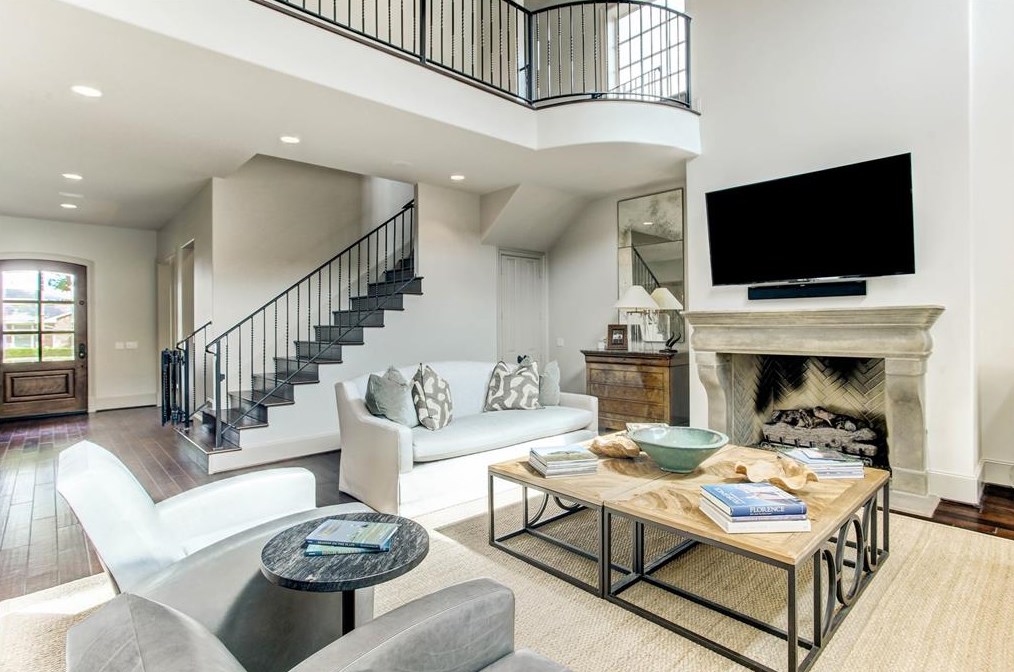 6147 Willers Way, Houston TX  77057-2805 exterior