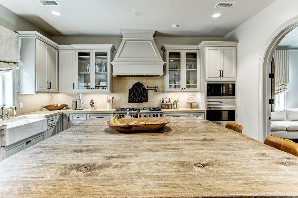 6147 Willers Way, Houston TX  77057-2805 exterior