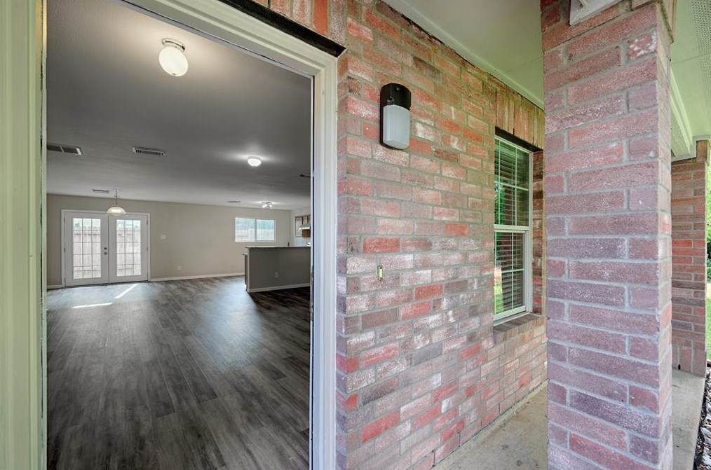 500 Pine Cluster Ct, Conroe TX  77301-3268 exterior