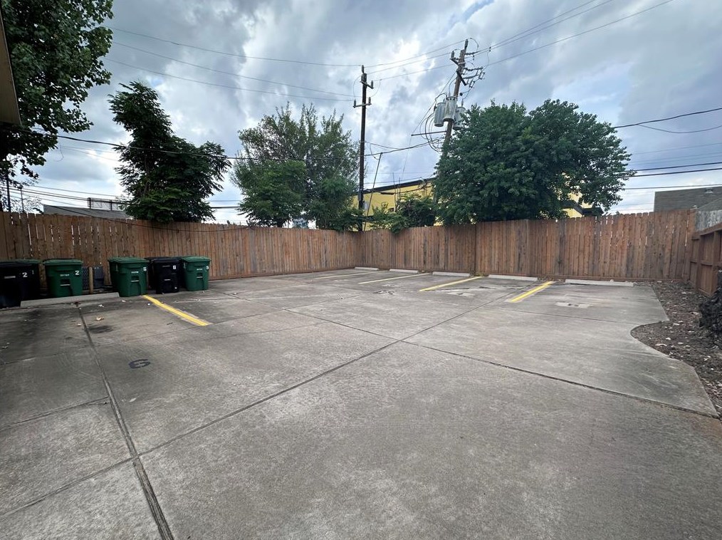 2030 Portsmouth St, Houston TX  77098-4250 exterior