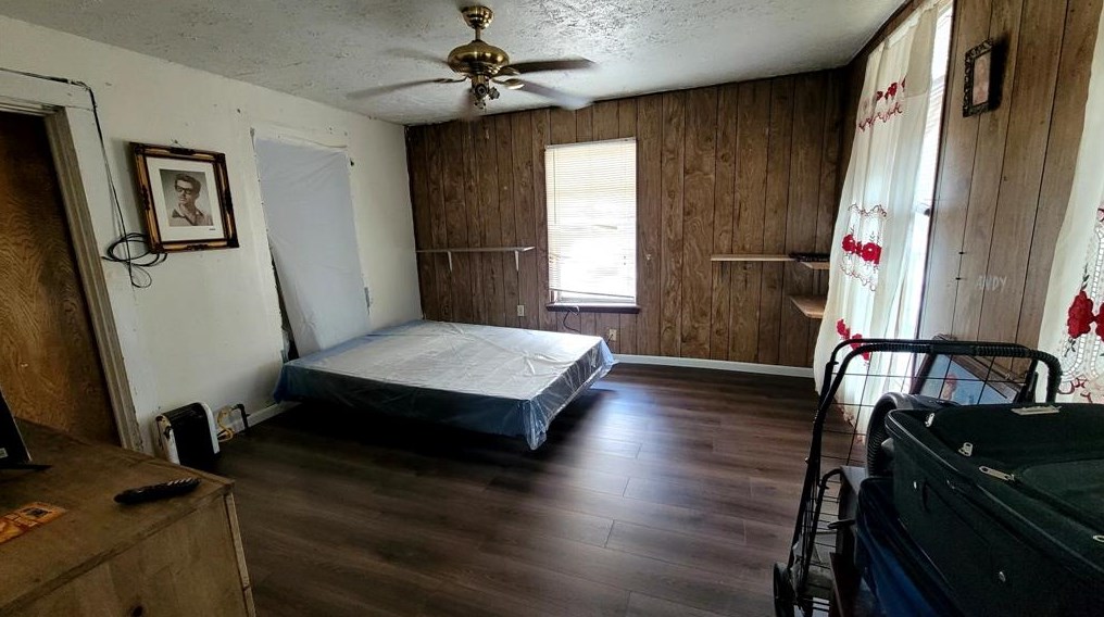 1912 Gentry St, Houston TX  77009-7854 exterior