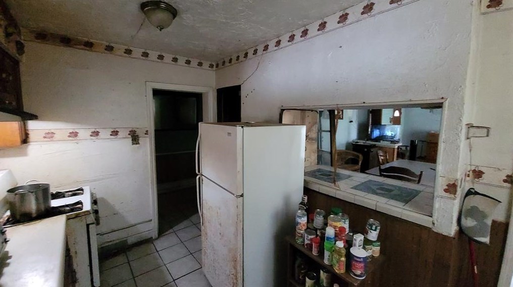 1912 Gentry St, Houston TX  77009-7854 exterior
