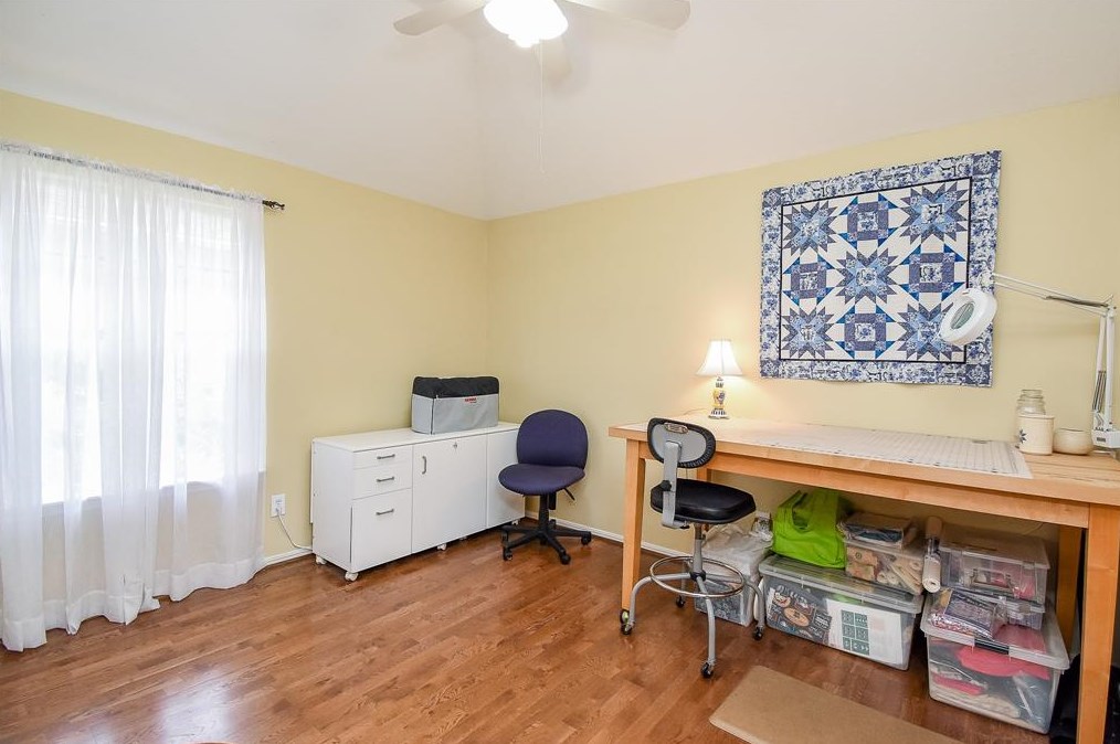 5614 Whisper Rdg Dr, Sugar Land TX  77479-5705 exterior