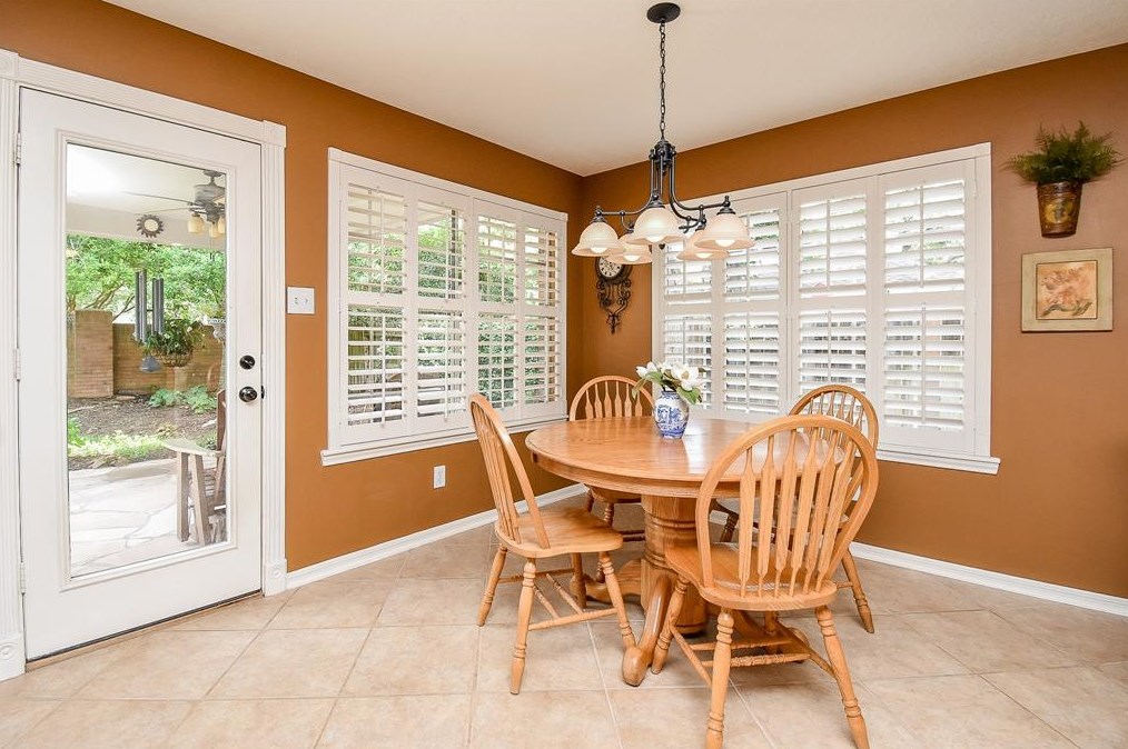 5614 Whisper Rdg Dr, Sugar Land TX  77479-5705 exterior