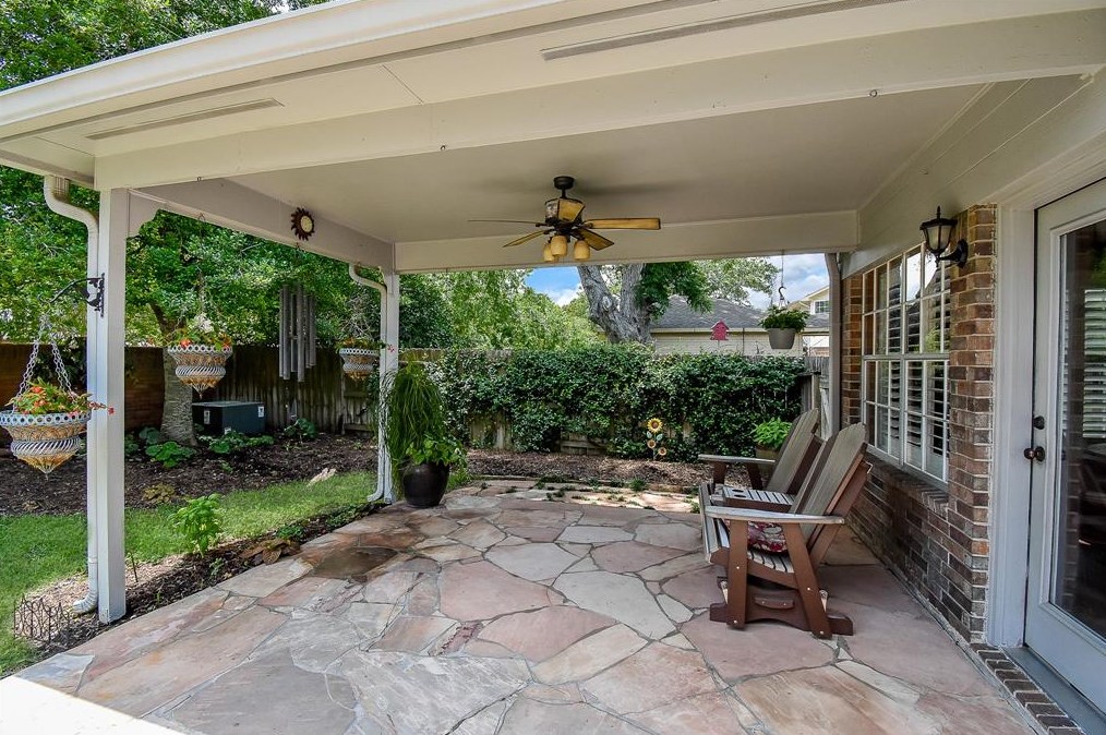 5614 Whisper Rdg Dr, Sugar Land TX  77479-5705 exterior