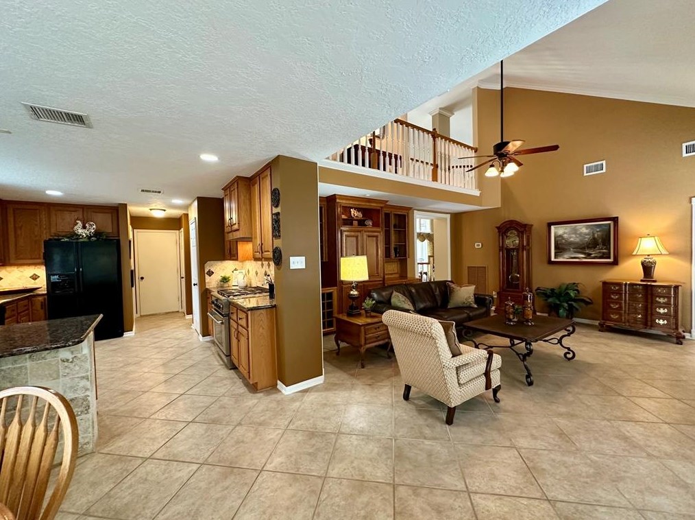 5614 Whisper Rdg Dr, Sugar Land TX  77479-5705 exterior