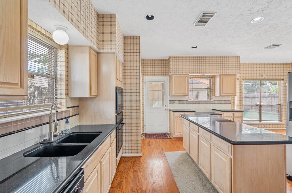 6318 Langham Dr, Houston TX  77084-2078 exterior