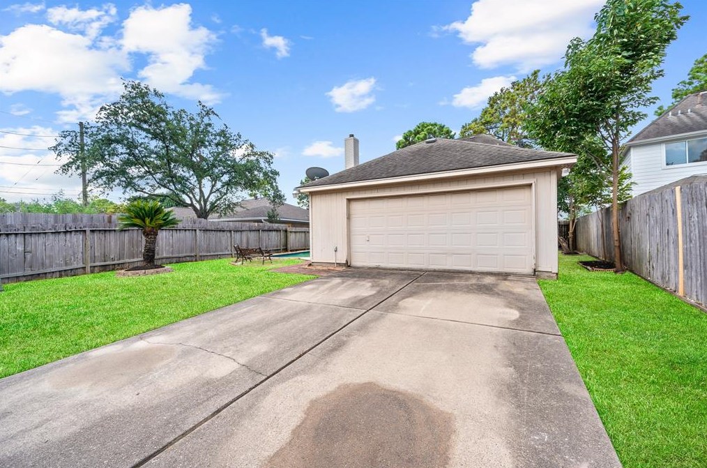 6318 Langham Dr, Houston TX  77084-2078 exterior