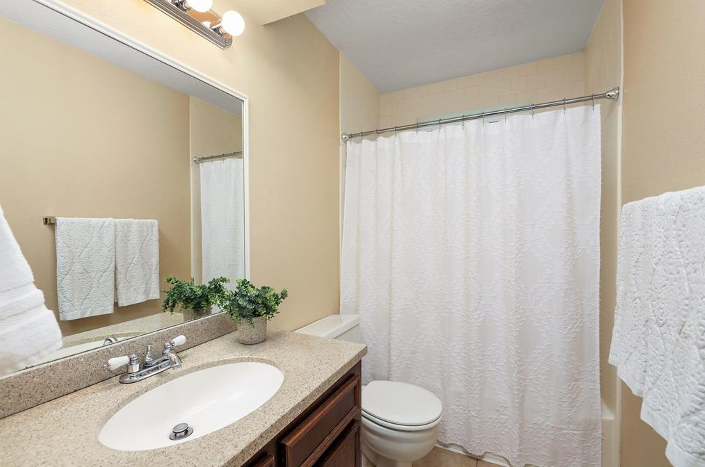 4154 Alecia Dr, Pasadena TX 77503-2801 exterior