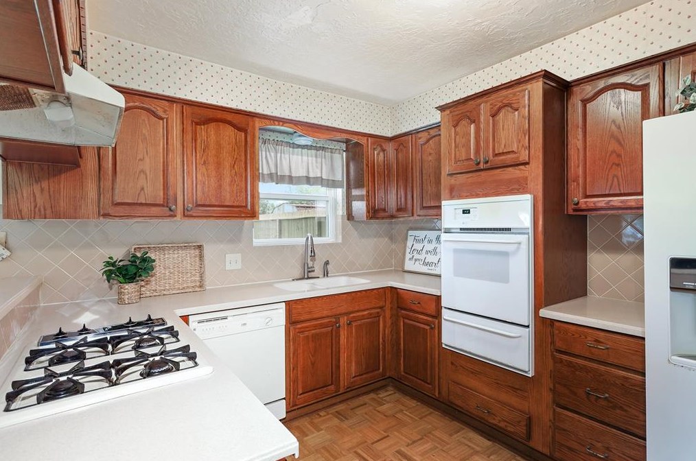 4154 Alecia Dr, Pasadena TX 77503-2801 exterior