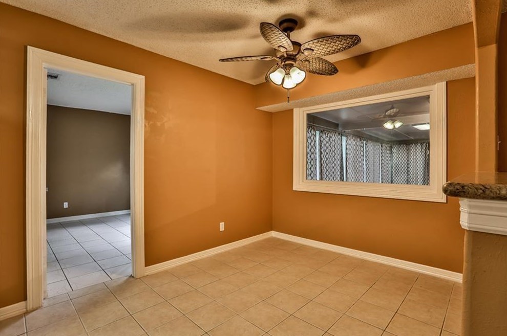 22627 Elsinore Dr, Katy TX  77450-1640 exterior