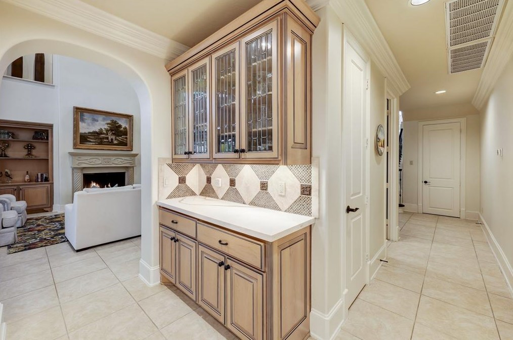 15618 Azalea Shr Dr, Houston TX  exterior