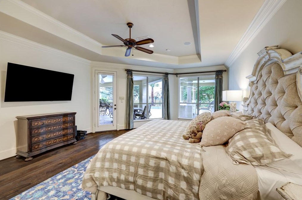 15618 Azalea Shr Dr, Houston TX  exterior