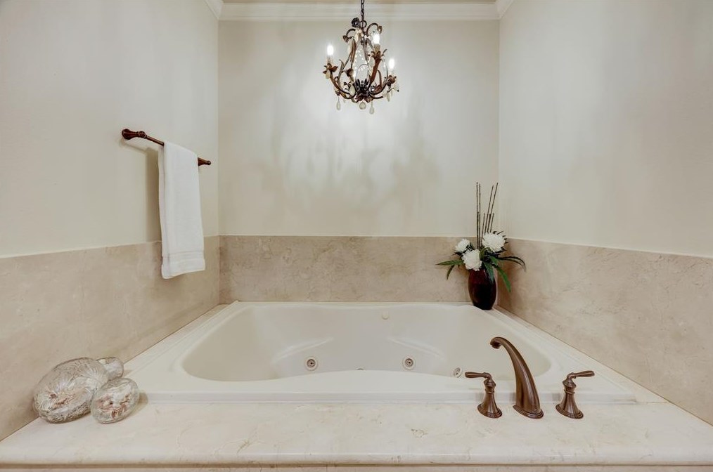 15618 Azalea Shr Dr, Houston TX  exterior