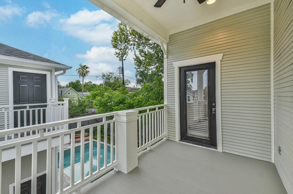 1433 Waverly, Houston TX  77008-4150 exterior