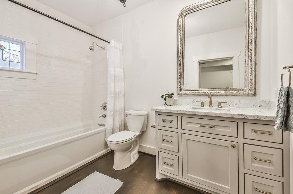 1433 Waverly, Houston TX  77008-4150 exterior