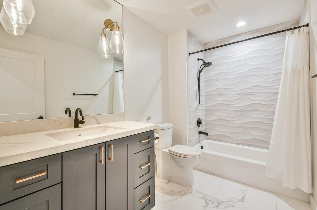 1433 Waverly, Houston TX  77008-4150 exterior