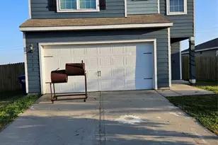 5538 Rainbow Rd., Baytown, TX 77523 - Photo 1