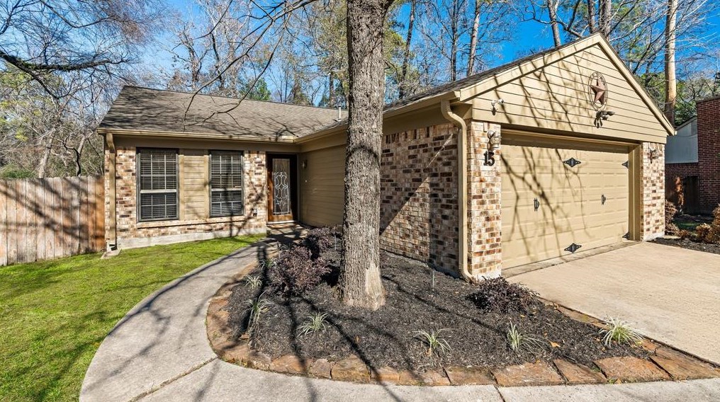 15 Redberry Ct, Spring TX  77381-3458 exterior