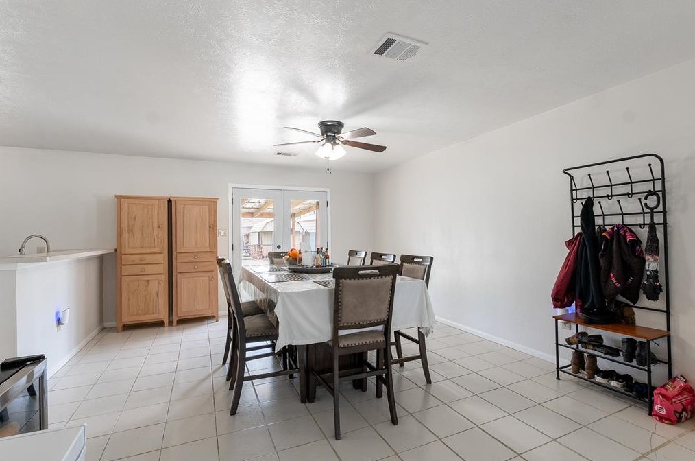 7695 Planters Loop, Bryan TX  77808-2418 exterior