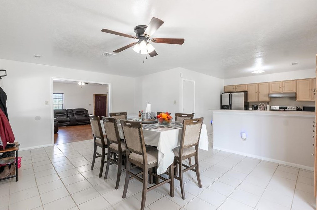 7695 Planters Loop, Bryan TX  77808-2418 exterior