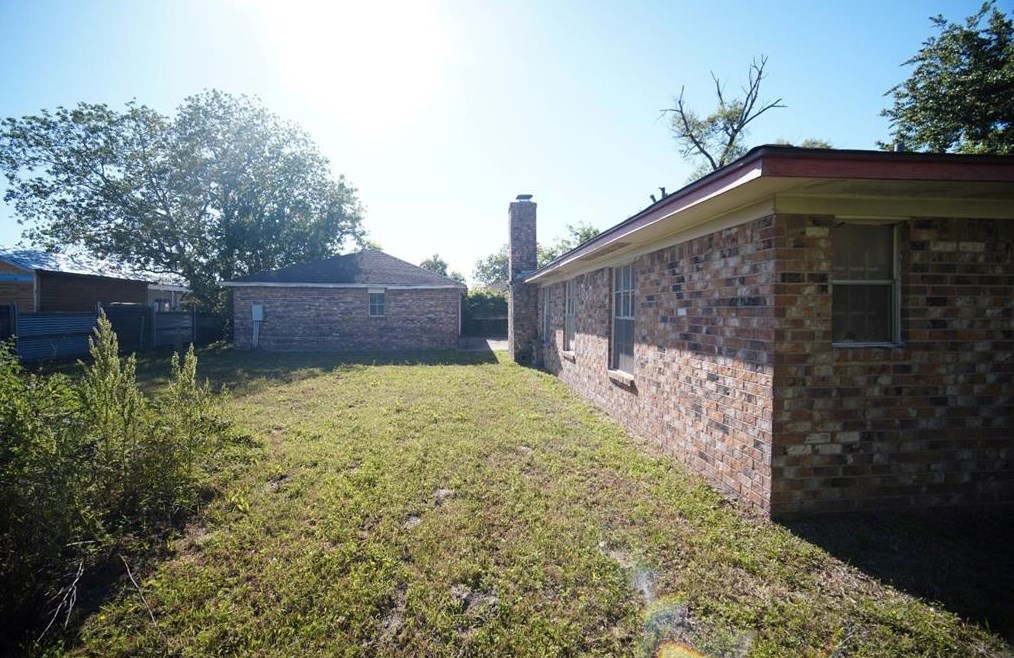 1230 Buschong St, Houston TX  77039-1105 exterior