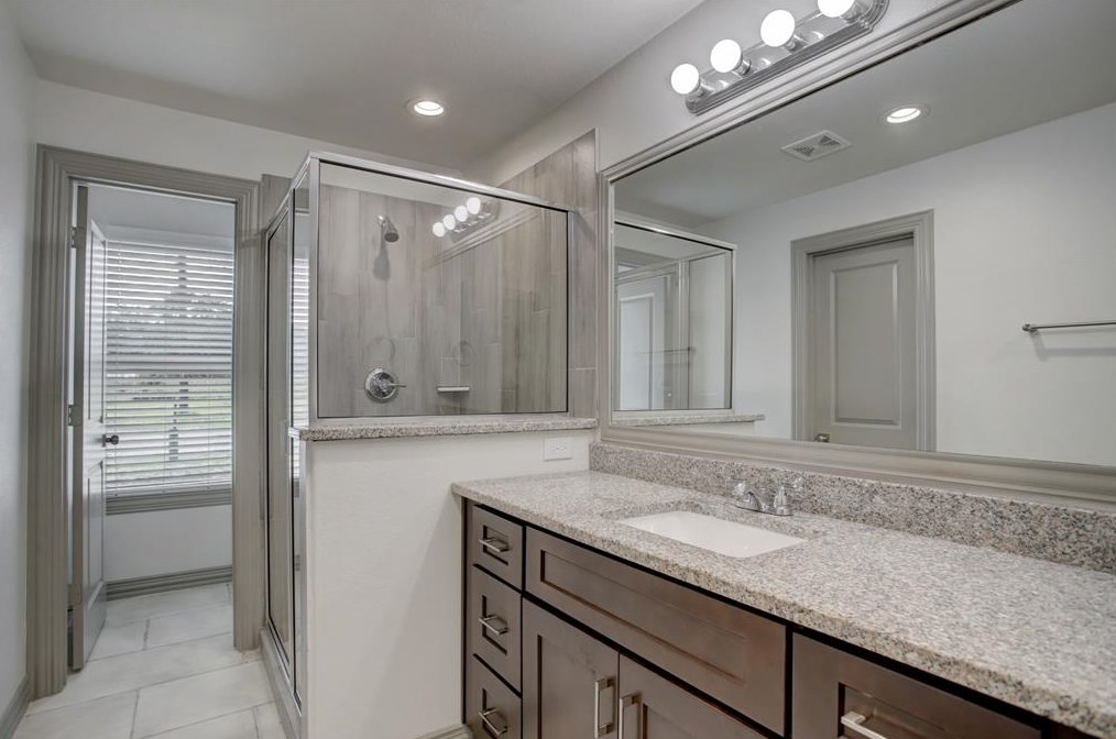 8707 Duane St, Houston TX  77051-2647 exterior