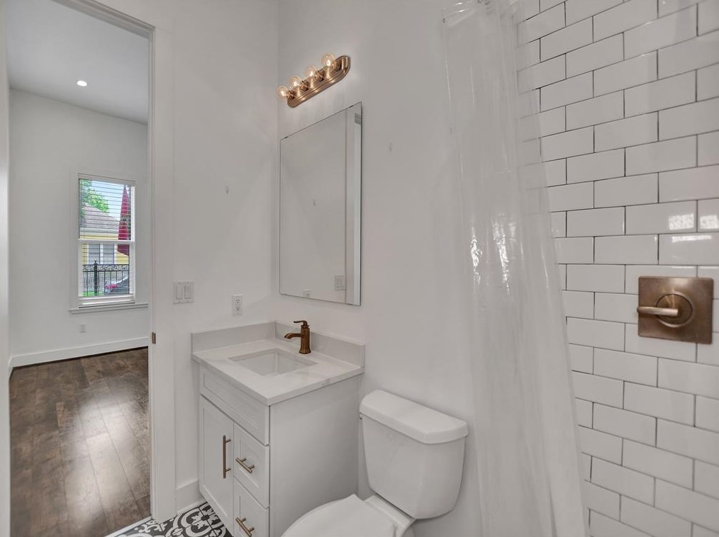 2206 Keene St, Houston TX  77009-7725 exterior