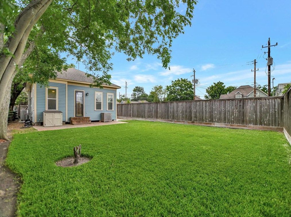 2206 Keene St, Houston TX  77009-7725 exterior