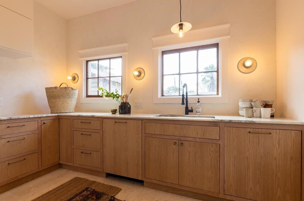 1311 37 St, Galveston TX 77550-6747 exterior