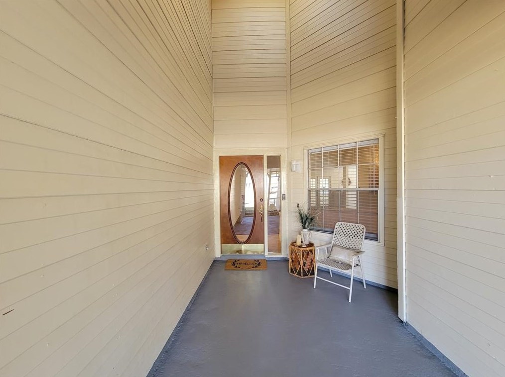 15839 Barbarossa Dr, Houston TX  77083-5301 exterior