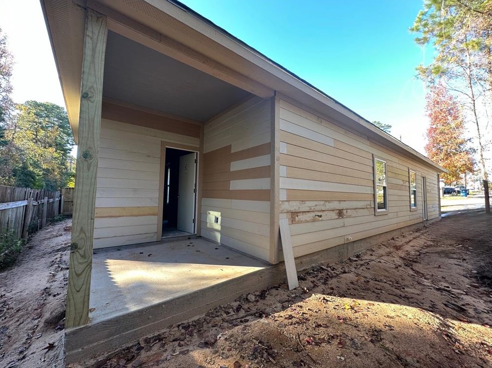 16518 Eastchase, Montgomery TX 77316-6704 exterior