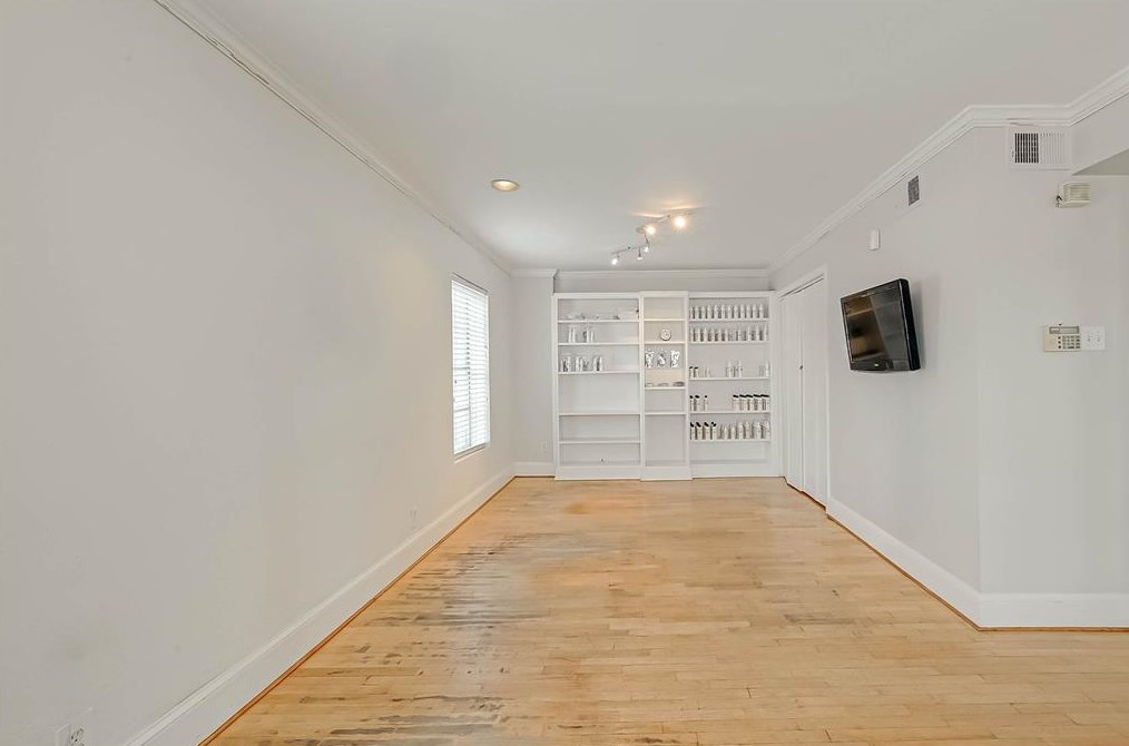 621 19th St, Houston TX  77008-3614 exterior