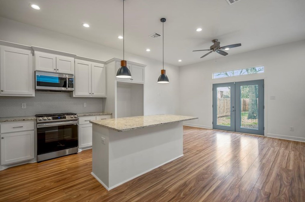 8017 Easter St, Houston TX  77088-7010 exterior