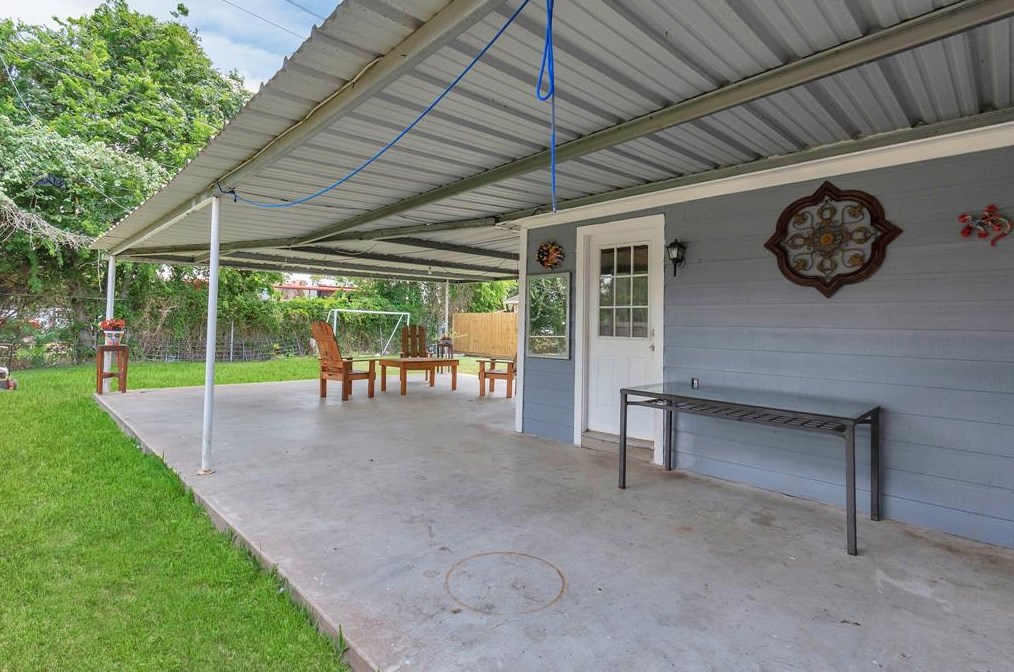 3703 Brock St, Houston TX  77023-6004 exterior